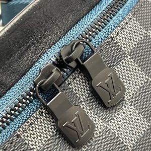 Сумка Louis Vuitton Discovery Bumbag