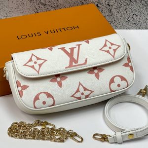 Кошелёк на цепочке Louis Vuitton lvy