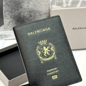 Обложка на паспорт Balenciaga