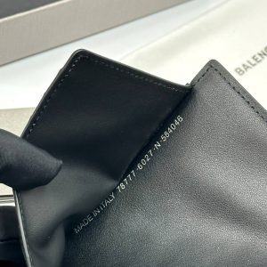 Обложка на паспорт Balenciaga