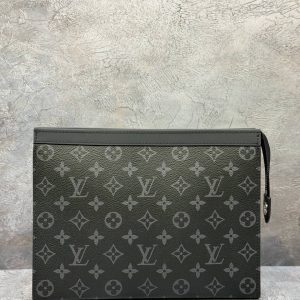 Клатч Louis Vuitton