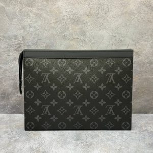 Клатч Louis Vuitton