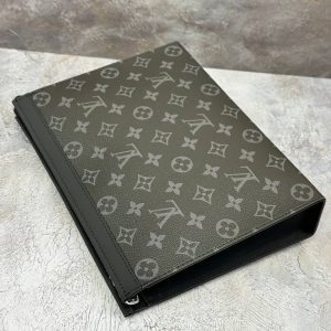 Клатч Louis Vuitton