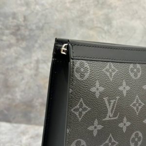 Клатч Louis Vuitton