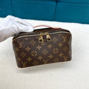 Косметичка Louis Vuitton