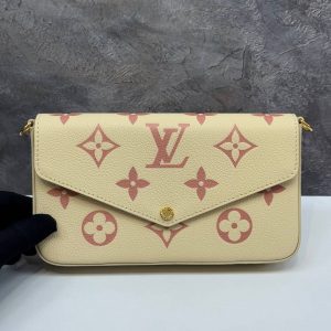 Клатч Louis Vuitton Felicie