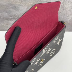 Клатч Louis Vuitton Felicie