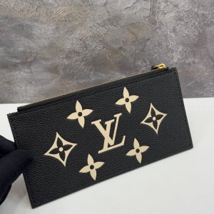 Клатч Louis Vuitton Felicie