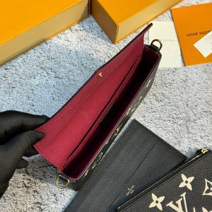 Клатч Louis Vuitton Felicie