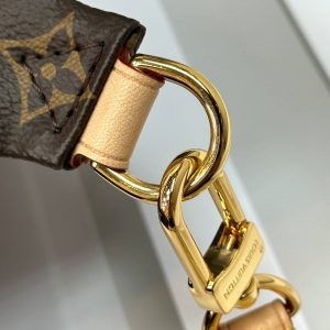 Сумка на пояс Louis Vuitton  High Rise