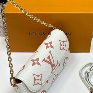 Кошелёк на цепочке Louis Vuitton lvy