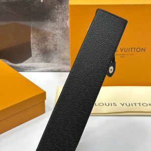 Клатч Louis Vuitton