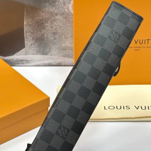 Клатч Louis Vuitton