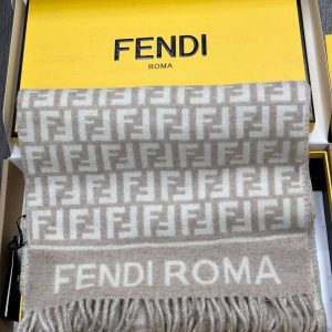 Шарф Fendi