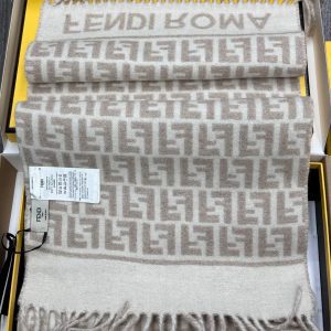 Шарф Fendi