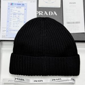 Шапка Prada