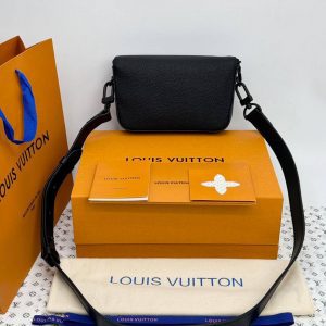 Сумка Louis Vuitton Pilot Wearable