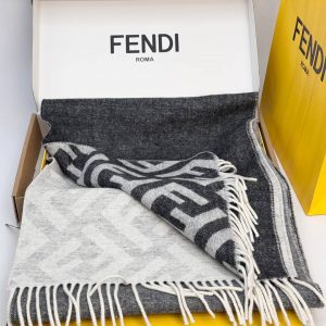 Шарф Fendi