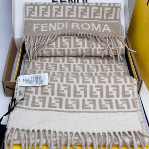 Шарф Fendi