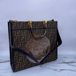 Сумка коллаборация Fendi и Versace