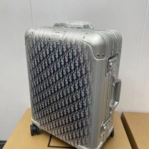 Чемодан Dior and Rimowa