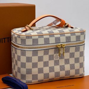 Косметичка Louis Vuitton