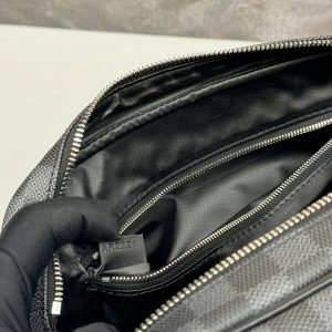 Косметичка Louis Vuitton Dopp Kit