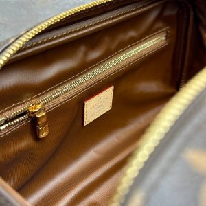 Косметичка Louis Vuitton Dopp Kit