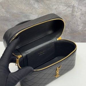 Сумка-косметичка Yves Saint Laurent