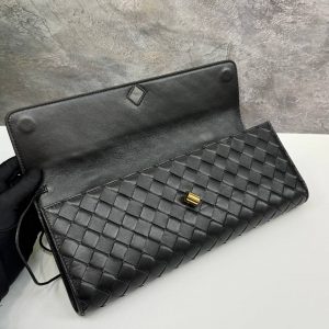 Клатч Bottega Veneta Andiamo