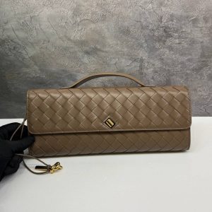 Клатч Bottega Veneta Andiamo