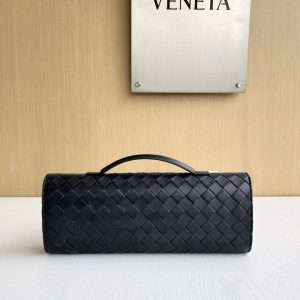 Клатч Bottega Veneta Andiamo