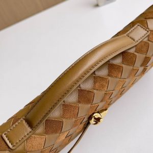 Клатч Bottega Veneta Andiamo