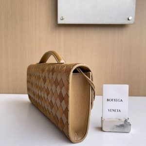 Клатч Bottega Veneta Andiamo