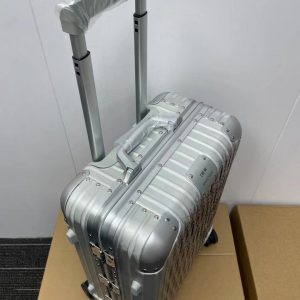 Чемодан Dior and Rimowa