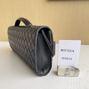 Клатч Bottega Veneta Andiamo