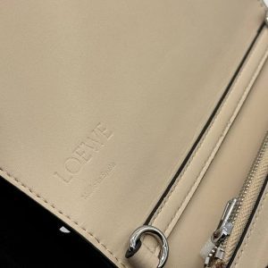 Клатч Loewe