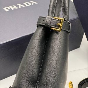 Сумка Prada