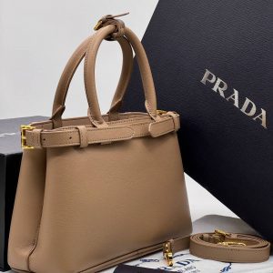 Сумка Prada