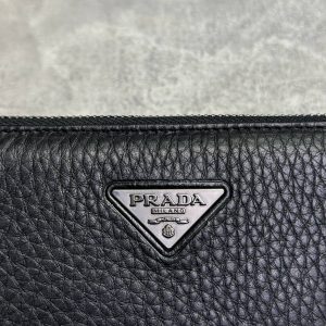 Кошелек Prada