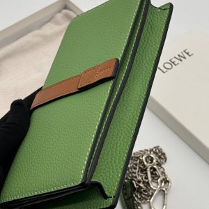 Клатч Loewe